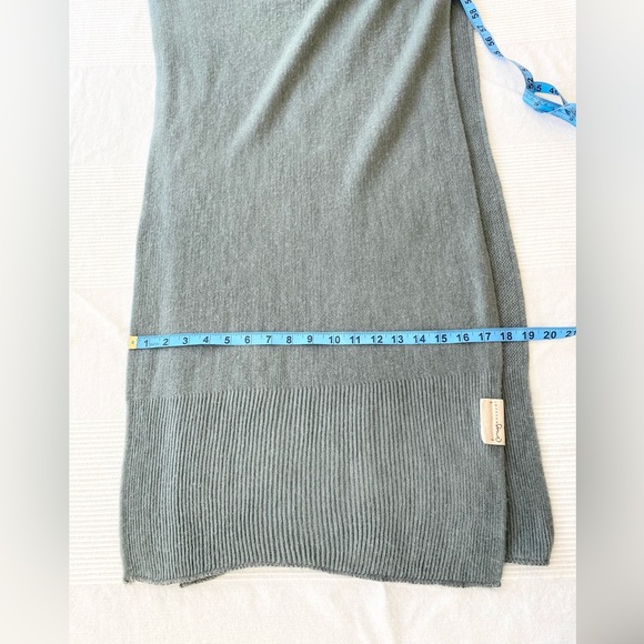 Jackson Rowe Scarf - Picture 8 of 9